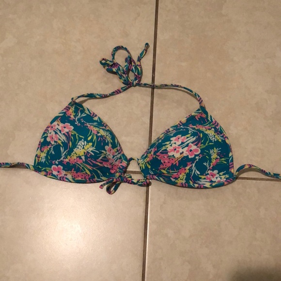 Bikini - Picture 4 of 5